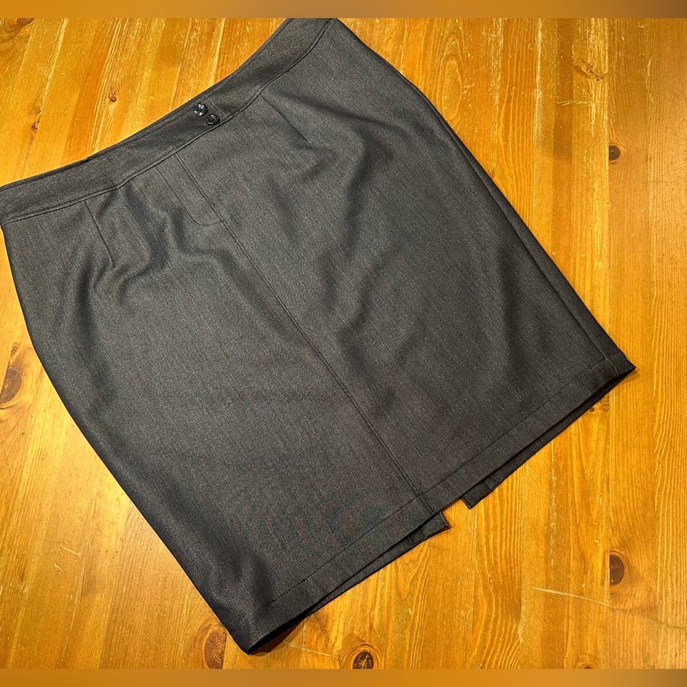 LN Plus Size Navy Blue Lane Bryant Knee-Length Pencil Skirt with Slit Size 20